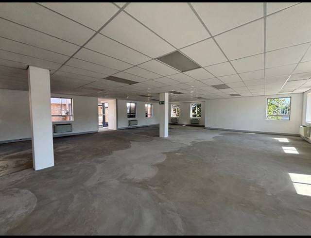 971M² OFFICE TO LET IN TYGER VALLEY